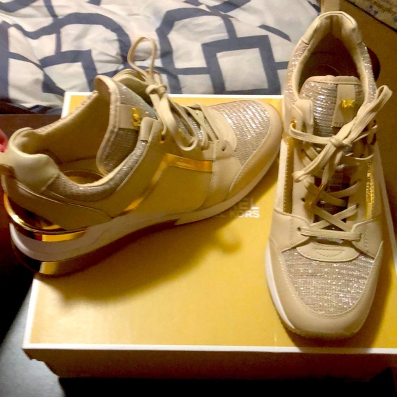 Michael Kors Georgie trainer extreme. Worn 1 time - Picture 1 of 3